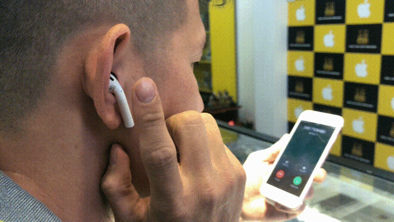 Cách kết nối tai nghe Airpods với điện thoại cho người mới sử dụng
